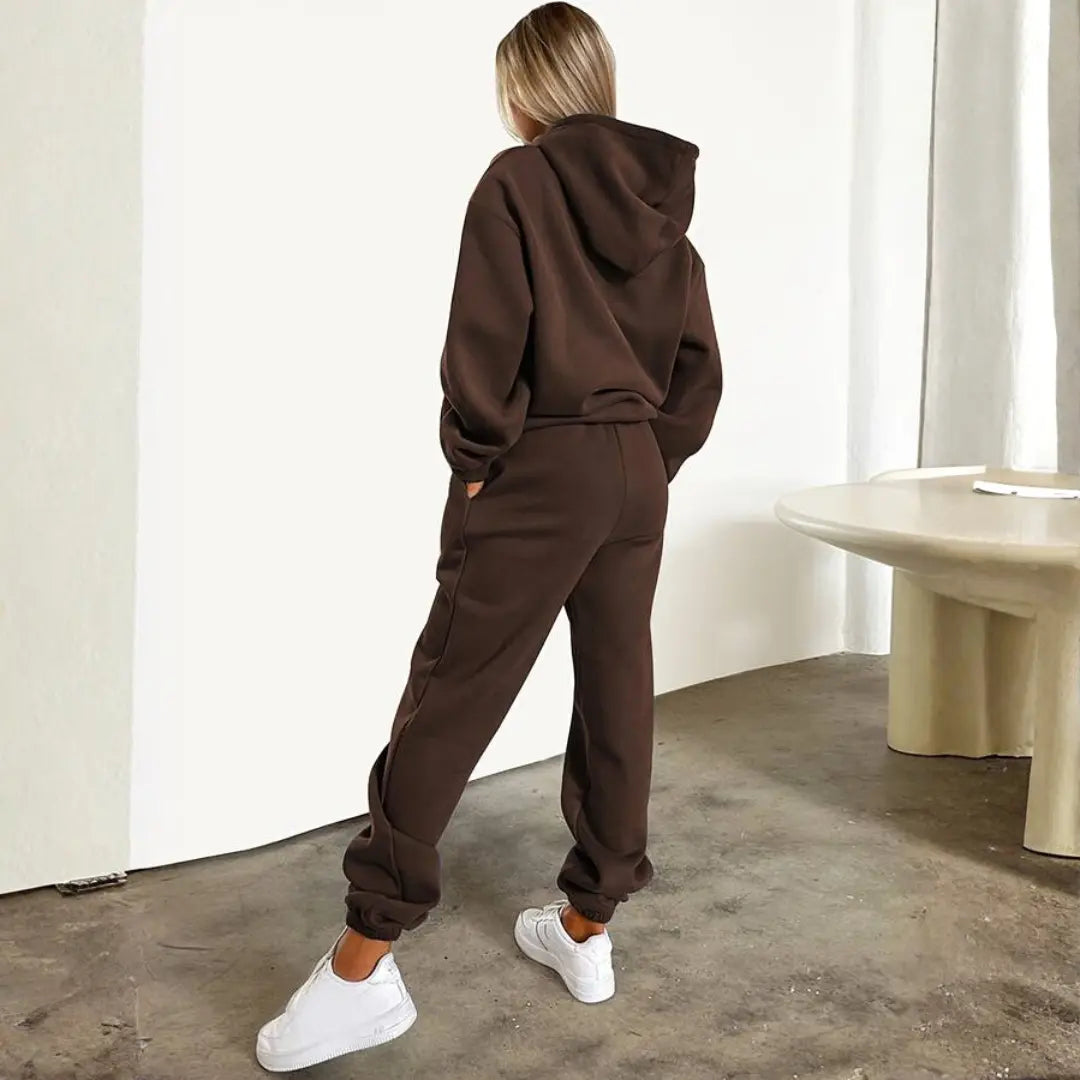 Liora - Cozy Women's Tracksuit Set With Modern Style For Winter Comfort 1