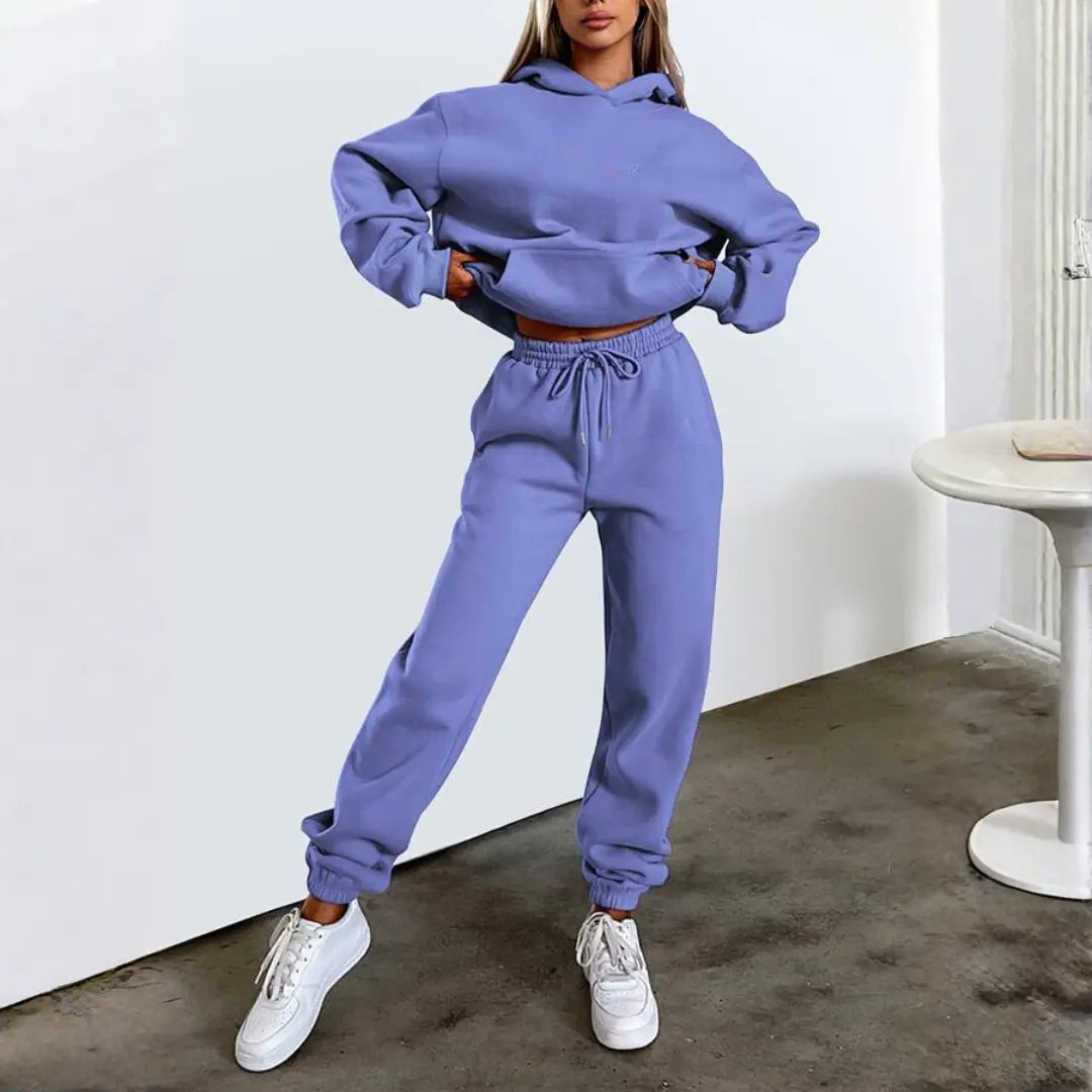 Liora - Cozy Women's Tracksuit Set With Modern Style For Winter Comfort 5