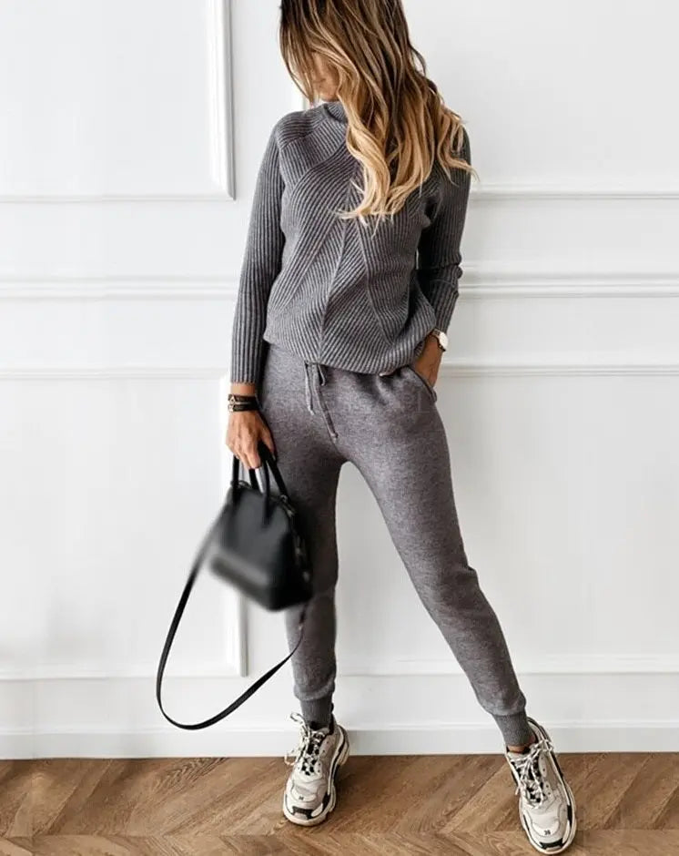Liora - Stylish Women's Tracksuit Set With Fitted Pullover For Casual Days 2