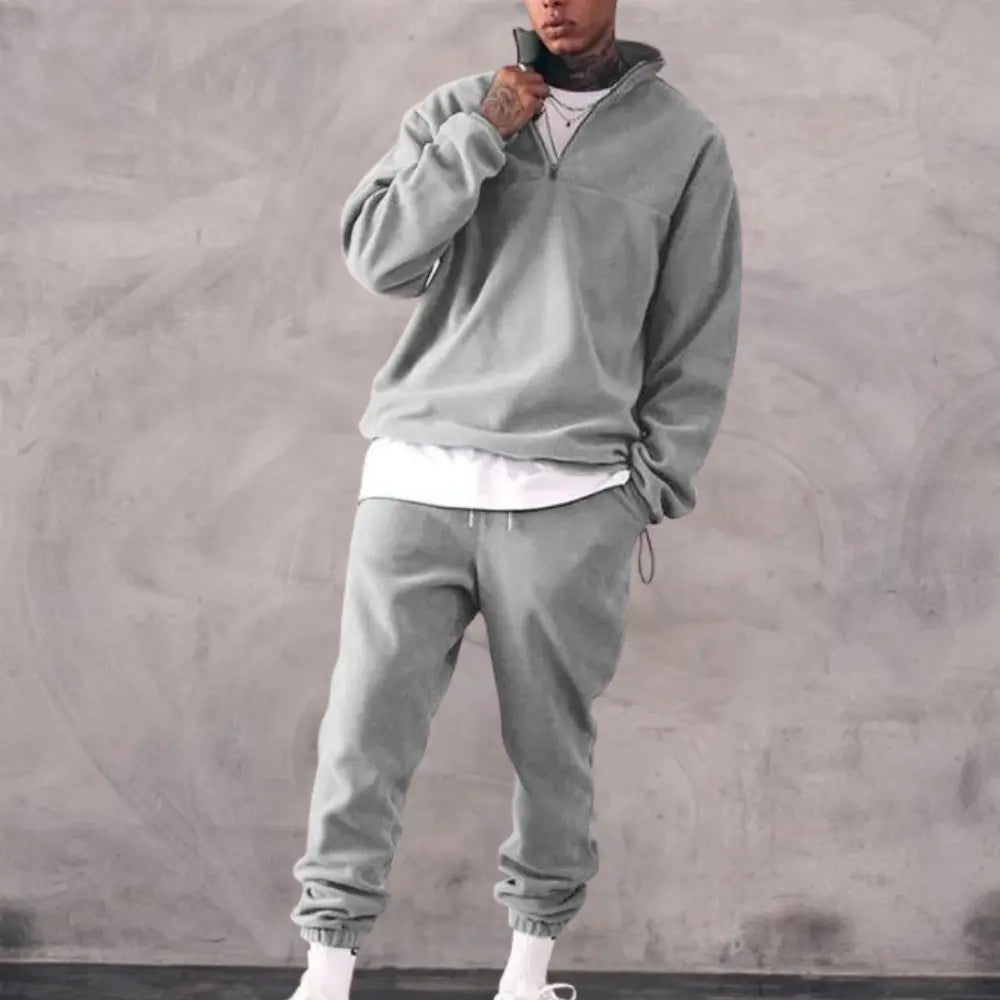 Matteo – Stylish and Comfortable 2-Piece Men's Set with Hoodie and Joggers, Size XS-L 3