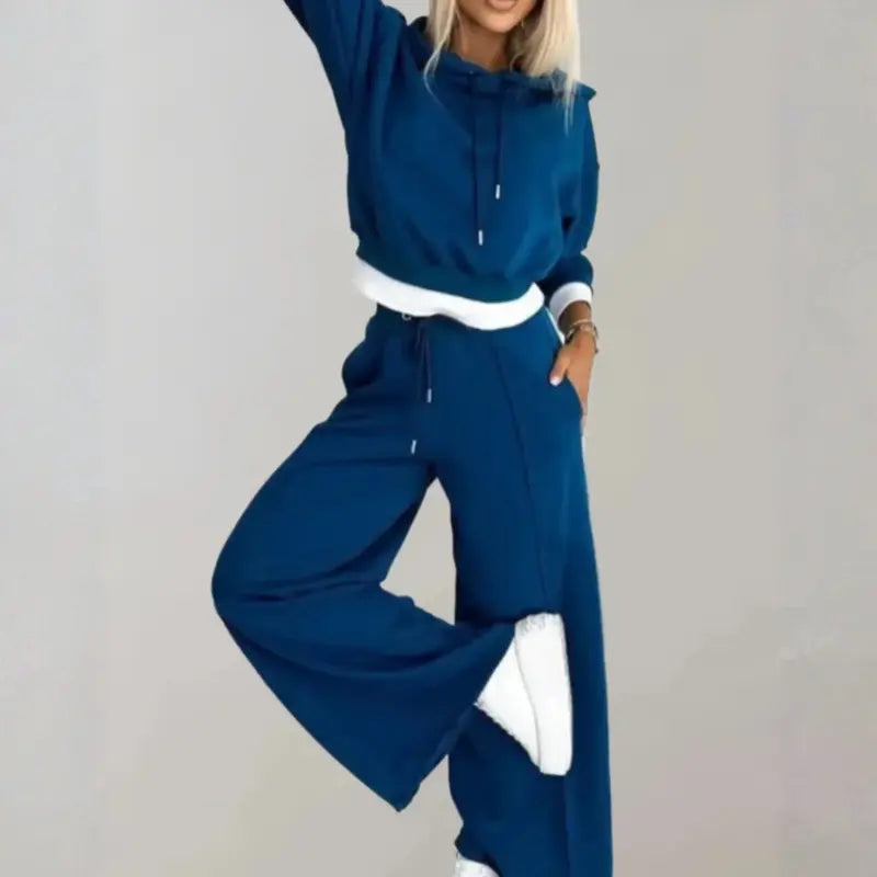 MunaWear - Tracksuits - Selina - Stylish Women's Tracksuit Set With Cropped Hoodie And Wide-Leg Trousers For Casual Outings - Blue / 2XL
