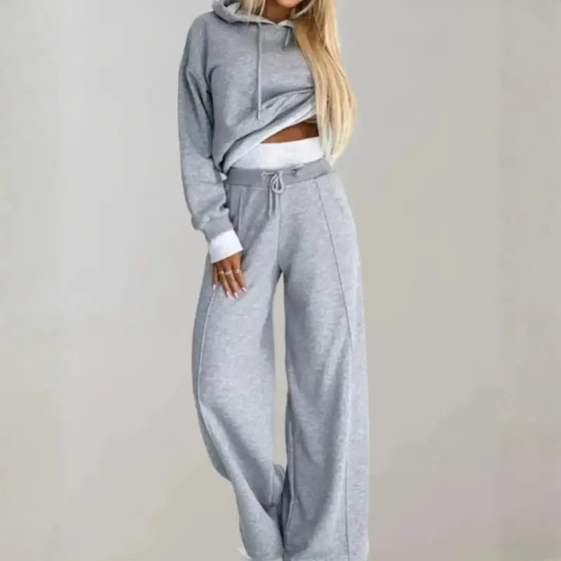 MunaWear - Tracksuits - Selina - Stylish Women's Tracksuit Set With Cropped Hoodie And Wide-Leg Trousers For Casual Outings - Grey / 2XL