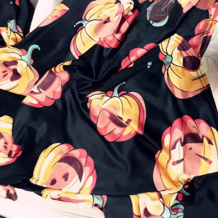 Liora - Trendy Women's Tunic With Graphic Print For Halloween Celebrations 3