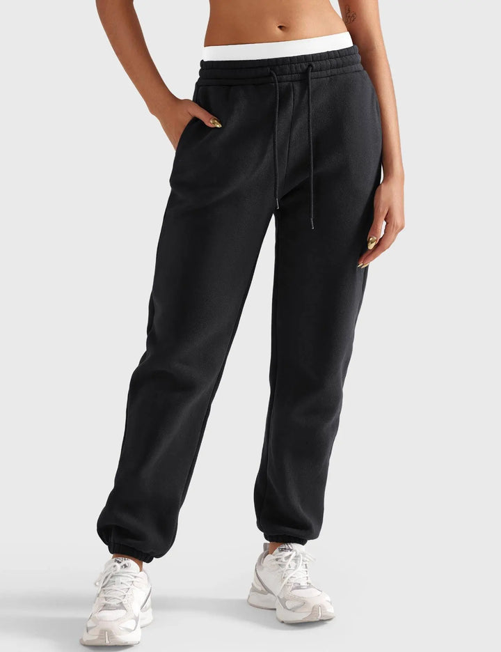 MunaWear  Women's Activewear  Lila – Relaxed Fit Ladies Jogging Pants with Adjustable Waistband & Deep Pockets, Best Joggers for Women 