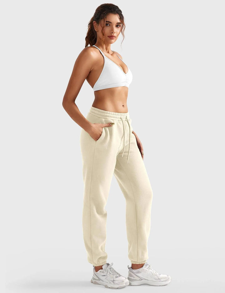 MunaWear  Women's Activewear  Lila – Relaxed Fit Ladies Jogging Pants with Adjustable Waistband & Deep Pockets, Best Joggers for Women  Cream-XL
