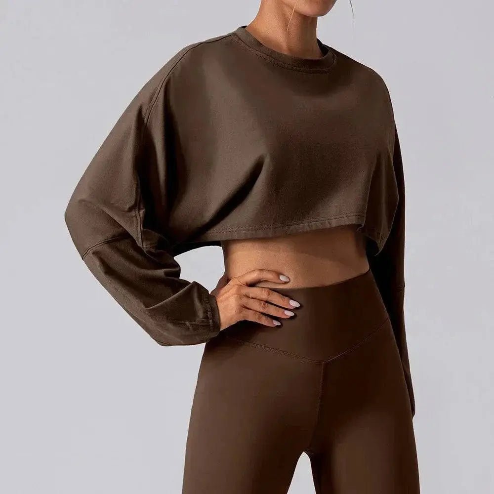 MunaWear  Women's Activewear  Mia – Oversized Long Sleeve Sport Crop Top in Breathable Fabric for Running & Active Wear 