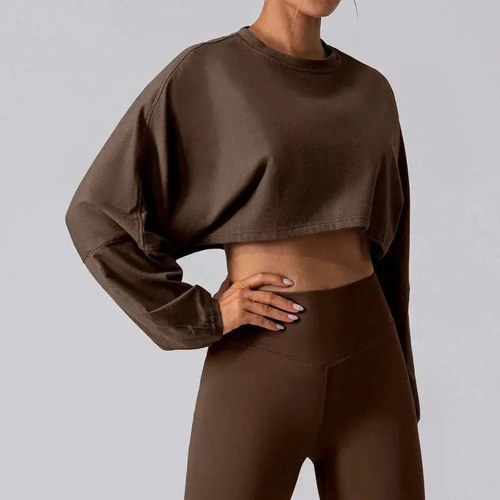 MunaWear  Women's Activewear  Mia – Oversized Long Sleeve Sport Crop Top in Breathable Fabric for Running & Active Wear 
