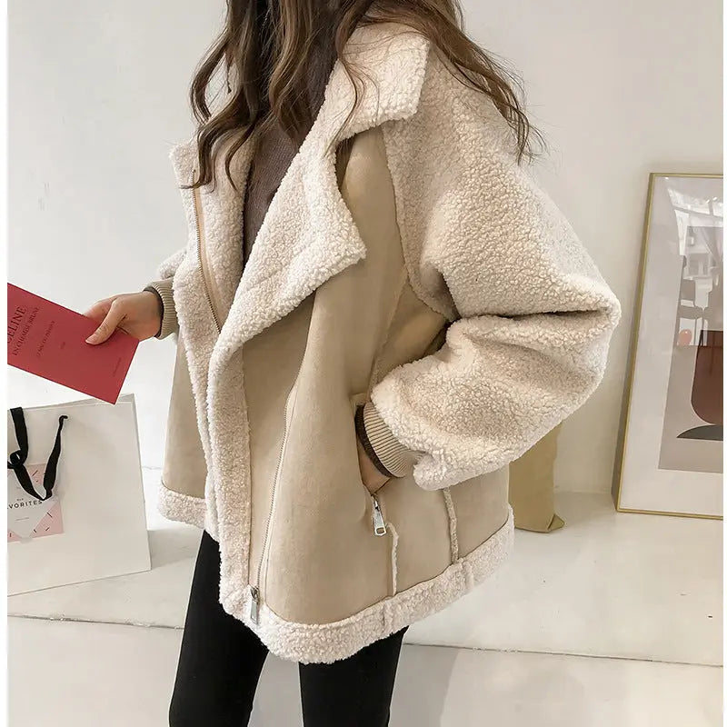 Floura – Cozy Women's Teddy Coat With Generous Collar For Winter Elegance- Beige