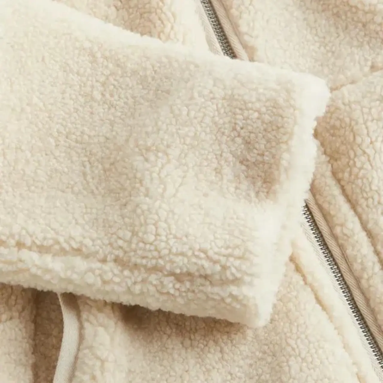 MunaWear - Women's Coats & Jackets - Kera – Elegant Women's Teddy Coat With Zipper For Stylish Winter Warmth - 