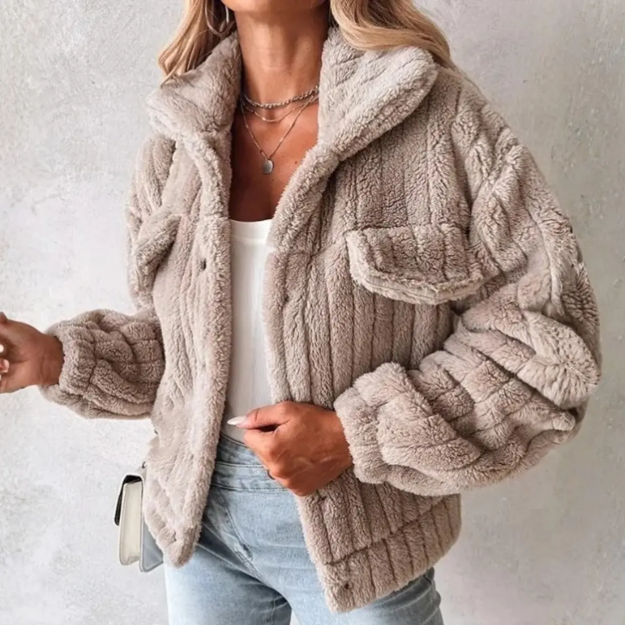 MunaWear - Women's Coats & Jackets - Maeve – Cozy Women's Teddy Coat With Relaxed Fit For Spring And Autumn - Beige / 4XL