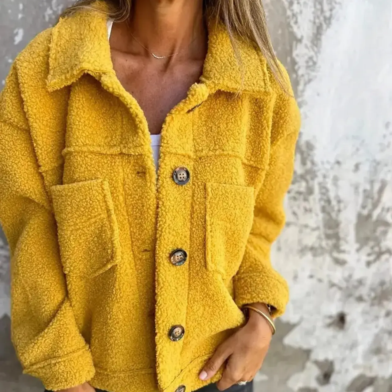 Valea – Cozy Women's Teddy Coat With Lapel Collar For Casual Autumn Days- Yellow