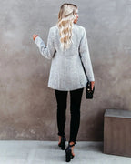 https://cdn.shopify.com/s/files/1/0822/2661/0521/files/coatly-lassige-tweedjacke-mit-kerbkragen-fur-die-ubergangszeit-335064.jpg