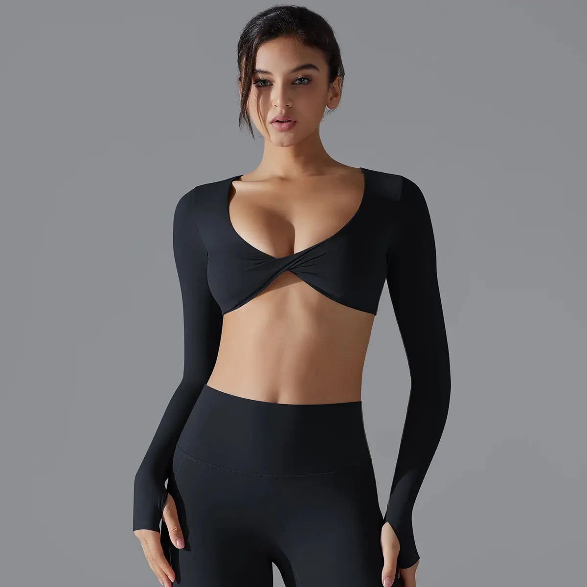 MunaWear  Women's Sports Bras  Mia – High Support Long Sleeve Sports Bra with Push-Up Design for High-Impact Workouts  Black-S