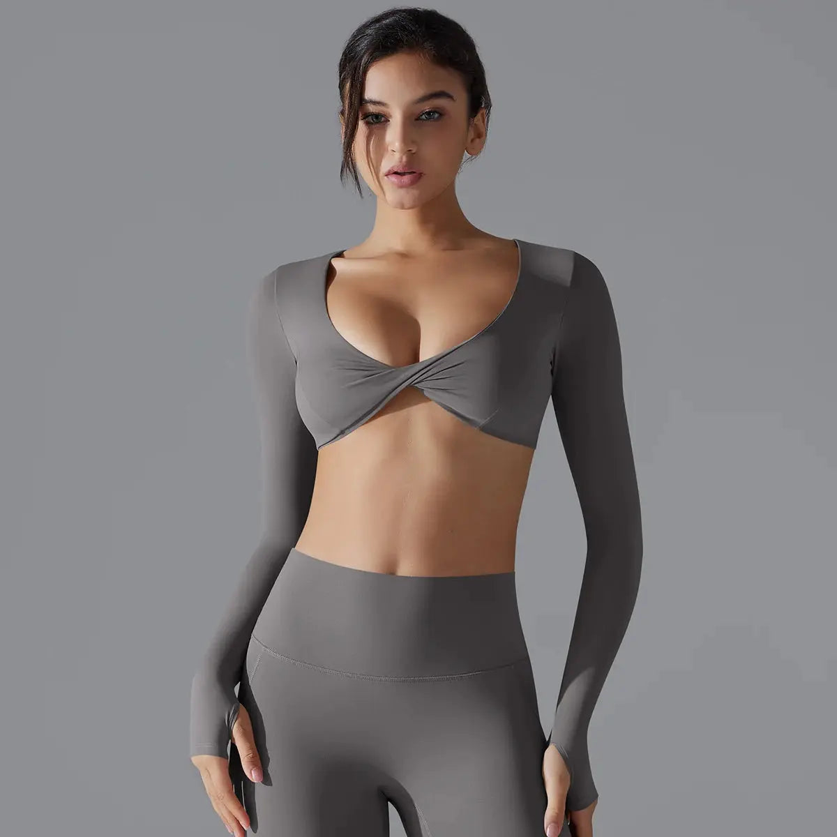 MunaWear  Women's Sports Bras  Mia – High Support Long Sleeve Sports Bra with Push-Up Design for High-Impact Workouts  Grey-XL