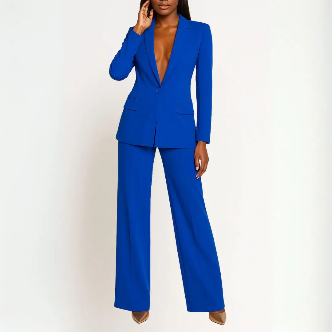 Clara - Tailored Women's Suit Set With Blazer And Slim-Fit Trousers For Office And Evenings 0