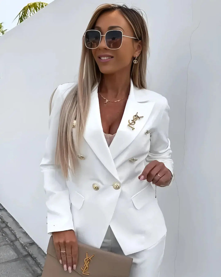 Tailored Women's Suit with Double-Breasted Design – Elegant Business and Formal Attire 11