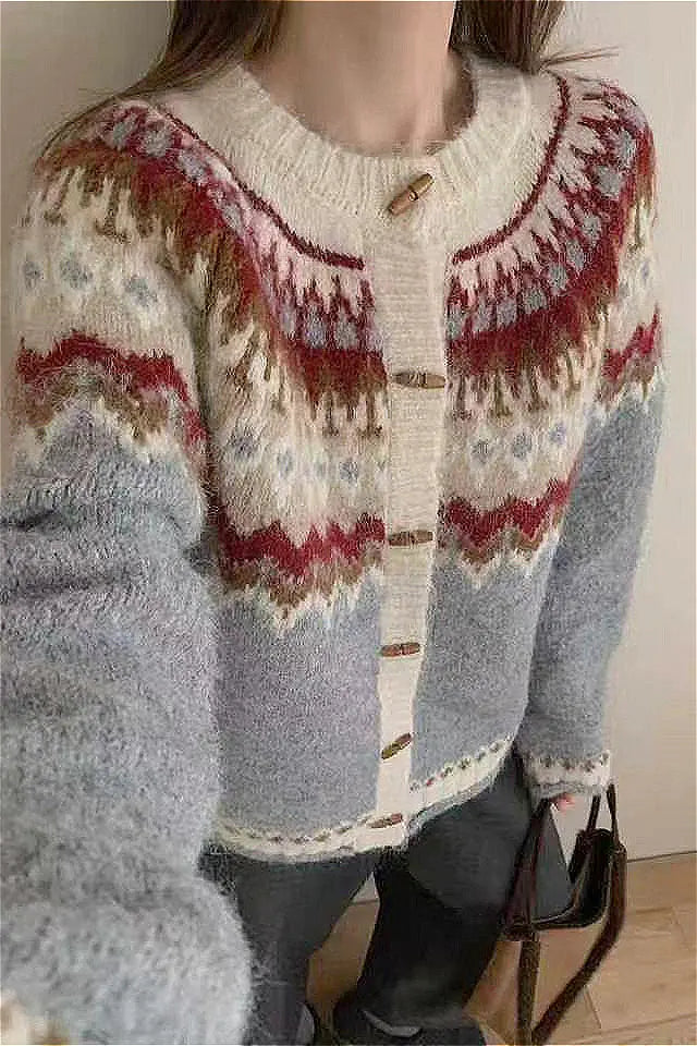 Cozy Round Neck Cardigan With Fair Isle Design – Perfect for Festive Gatherings 1