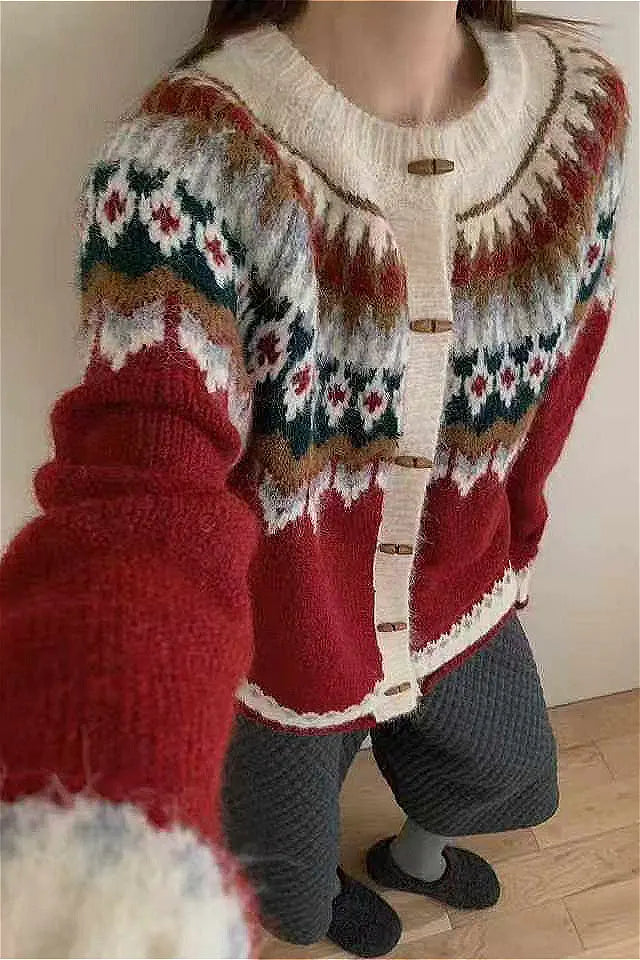 Cozy Round Neck Cardigan With Fair Isle Design – Perfect for Festive Gatherings 5
